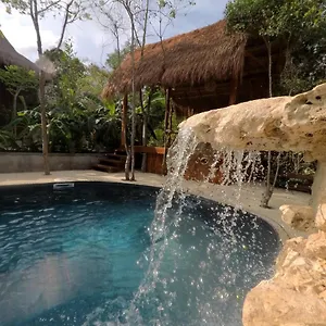 tulum-nueve.quintano-roohotels.com/